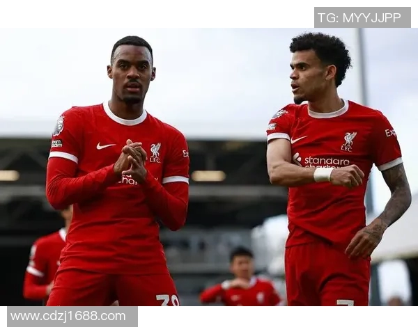 利物浦与纽卡斯尔的激烈对决揭示英超争冠新格局